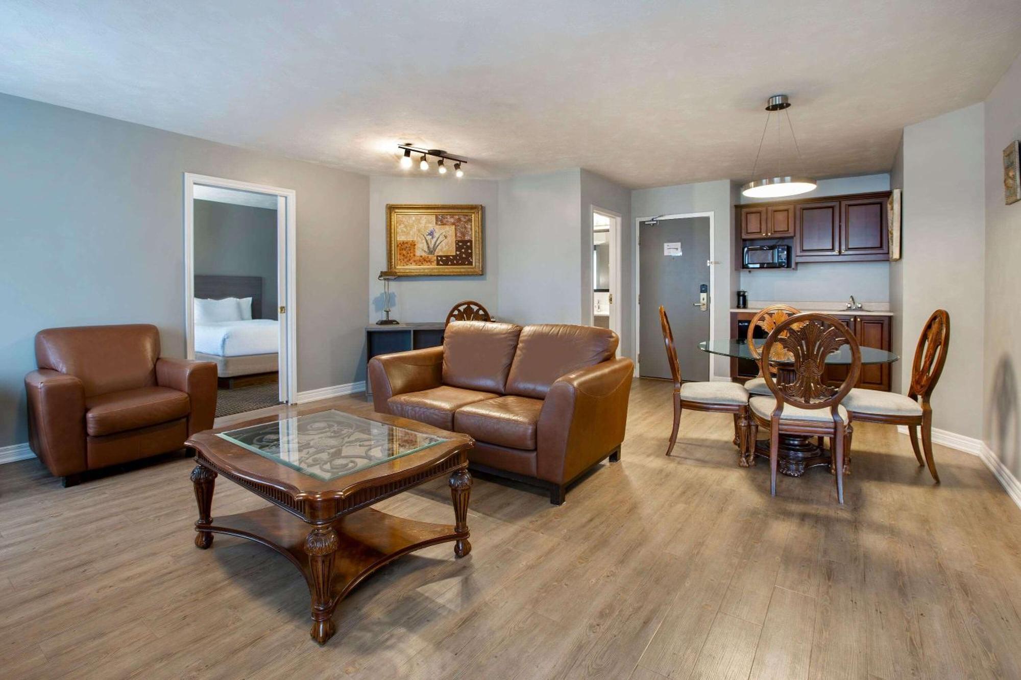 Days Inn & Suites By Wyndham Moncton Exteriér fotografie