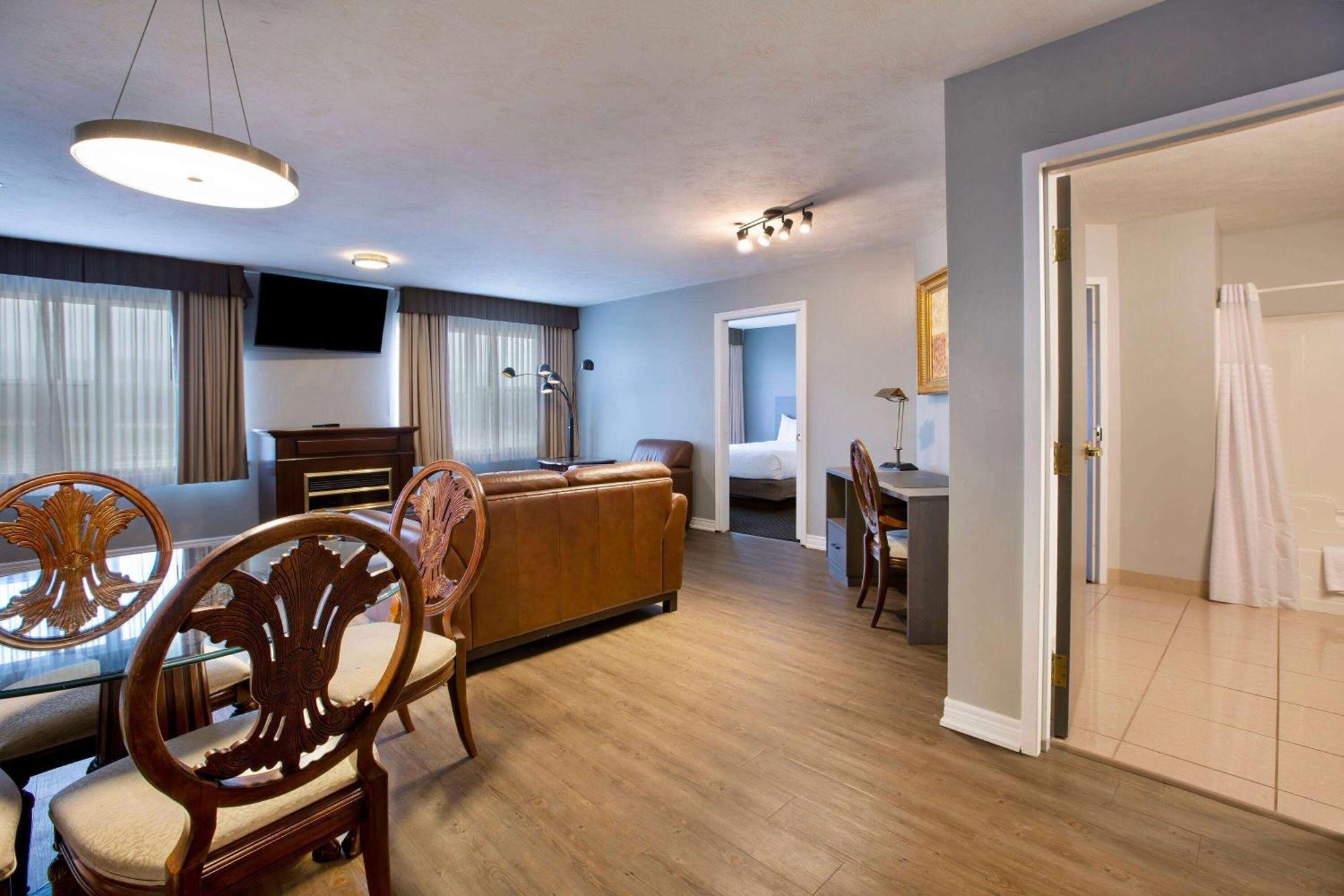 Days Inn & Suites By Wyndham Moncton Exteriér fotografie