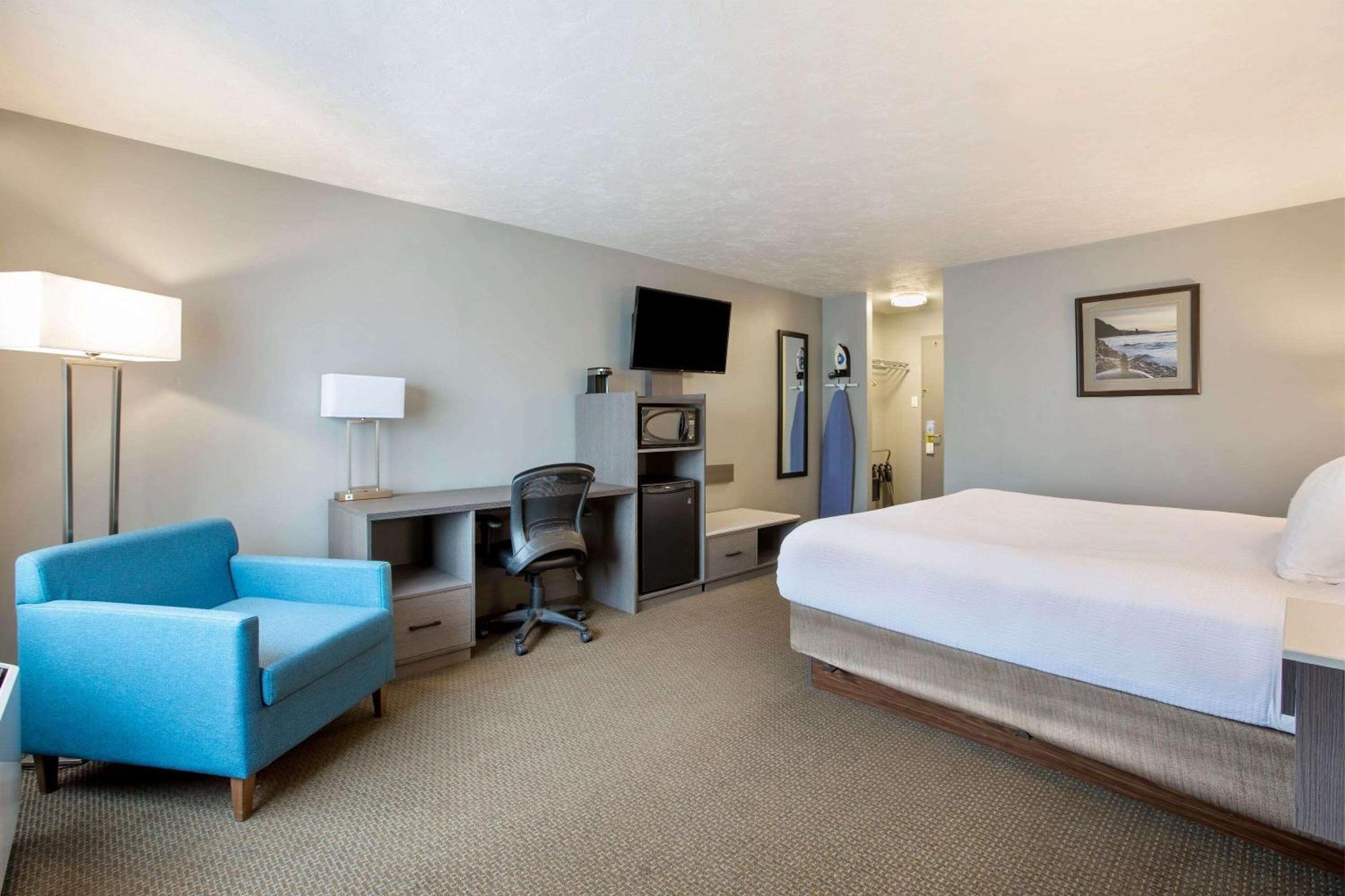 Days Inn & Suites By Wyndham Moncton Exteriér fotografie